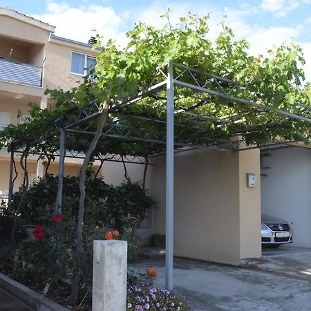 Apartment Ana Kastel Sucurac Екстер'єр фото