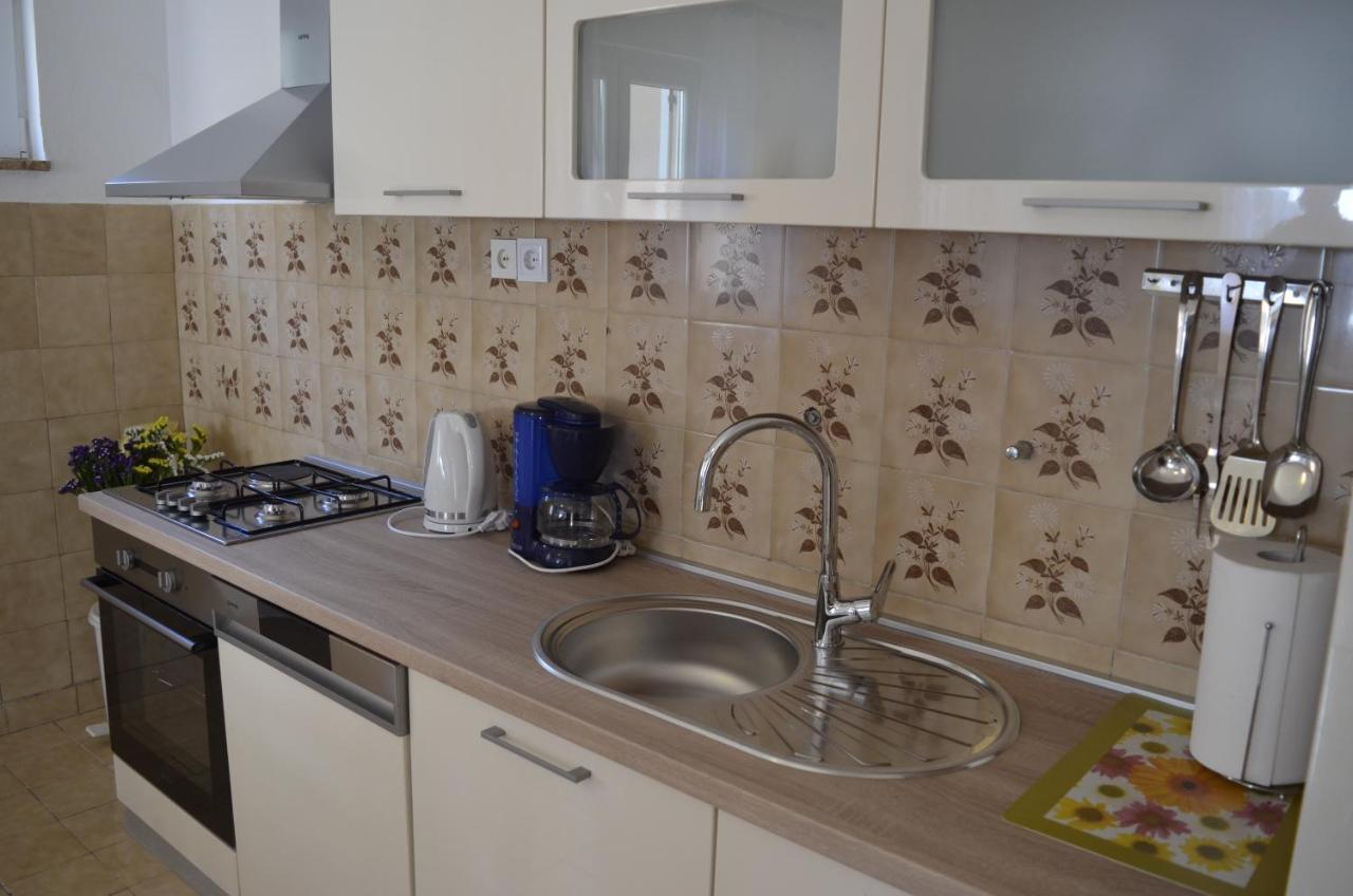 Apartment Ana Kastel Sucurac Екстер'єр фото
