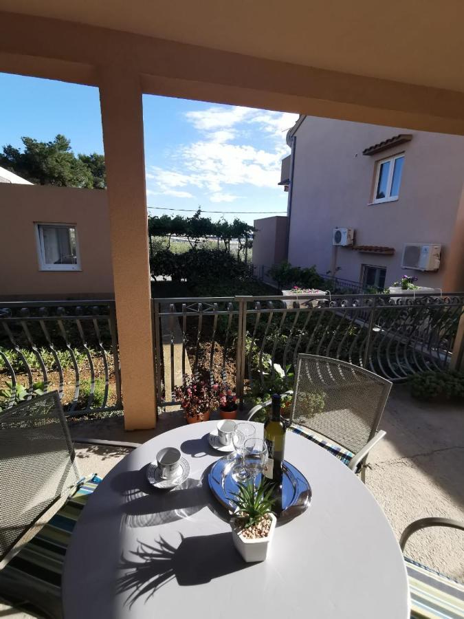 Apartment Ana Kastel Sucurac Екстер'єр фото
