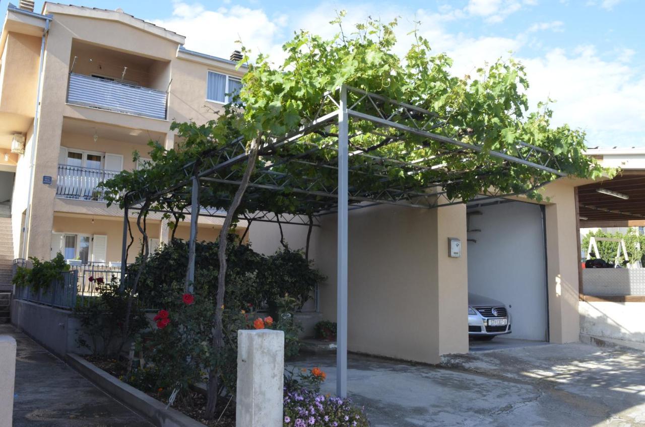 Apartment Ana Kastel Sucurac Екстер'єр фото