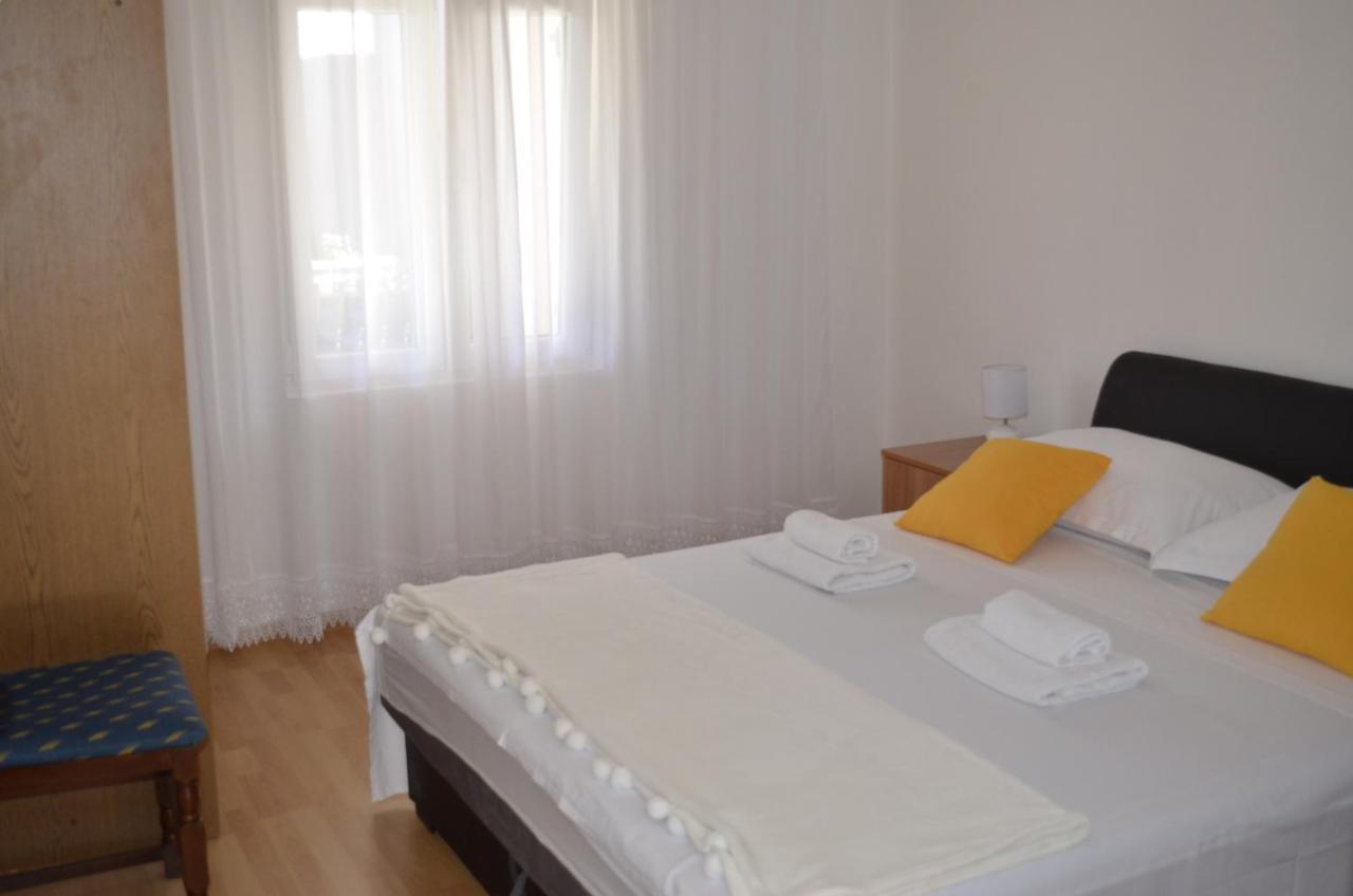 Apartment Ana Kastel Sucurac Екстер'єр фото